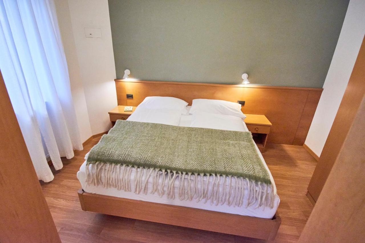 Isarcus Apartment *